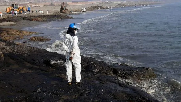 Хвилі від виверження вулкану поблизу Тонга викликали розлив нафти в Перу