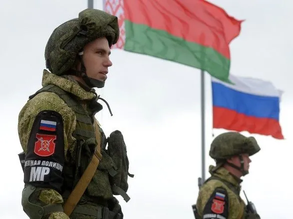 На російсько-білоруських військових навчаннях буде задіяно чотири аеродроми і п'ять полігонів - Міноборони РФ