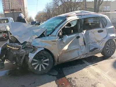 Летальное ДТП в Одессе: автобус протаранил 4 автомобиля и мотоцикл