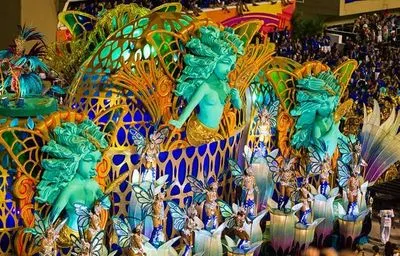 Карнавальний парад в Ріо-де-Жанейро відклали до квітня