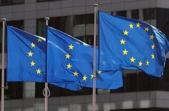 ЕС в понедельник утвердит "серьезную цену" для РФ за любую агрессию против Украины