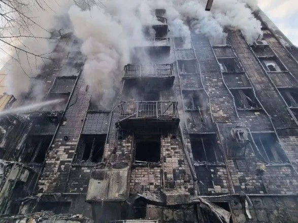 Пожар в офисном здании АТБ в Днепре: правоохранители назвали возможную причину возгорания