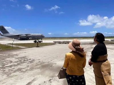 Землетрясение на Тонга: Австралия отправила три самолета помощи с водой и едой
