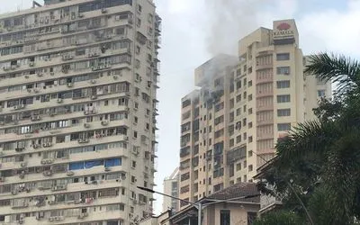 В результате пожара в высотном здании в Мумбаи погибли двое, более 15 человек ранены