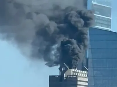 В США вспыхнул небоскреб