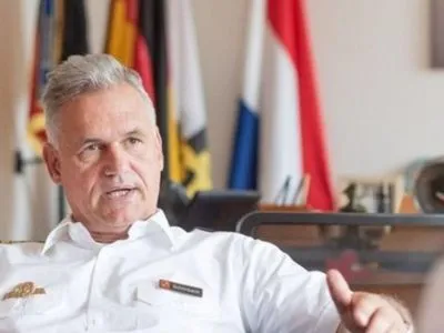 Командувача ВМС Німеччини внесли у базу “Миротворця” за висловлювання про Крим