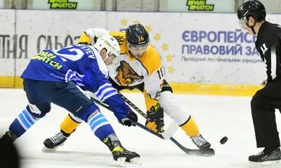 Хокей: “Сокіл” наніс нищівної поразки “Харківським Берсеркам”