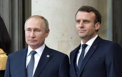 Президент Франции Макрон пообещал провести телефонные переговоры с Путиным по Украине в пятницу