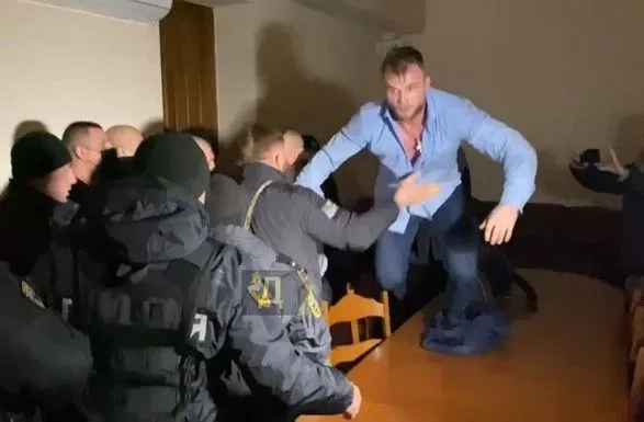 Драка в Одесском горсовете с участием нардепа Дмитрука: пострадало около 10 человек, среди них - 80-летний академик