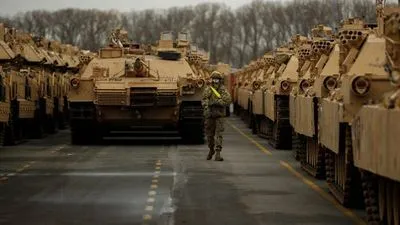 США та Велика Британія розглядають можливість розгортання додаткових військ у Східній Європі - CNN