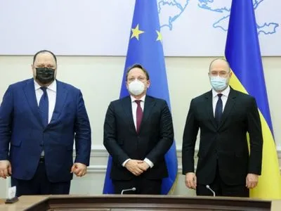Україна розраховує на укладання “промислового безвізу” із ЄС до кінця 2022 року - Шмигаль