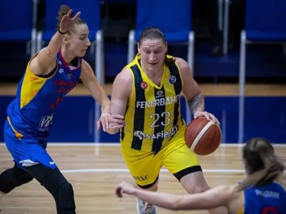 Лідер збірної України з баскетболу оформила дабл-дабл у переможній грі Євроліги
