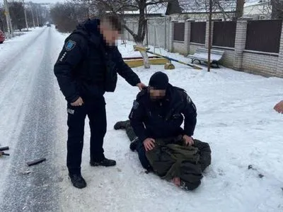Дніпровського стрілка затримали у сусідньому містечку. Він здався самостійно