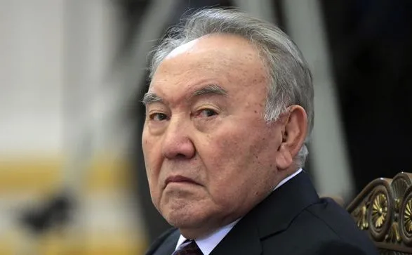 nazarbayev-zalishiv-posadu-golovi-pravlyachoyi-partiyi-kazakhstanu