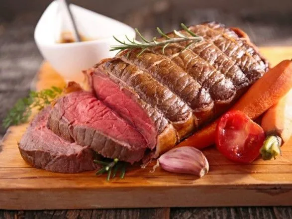 Червоне м'ясо викликає рак кишечника