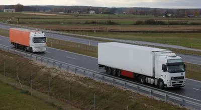 Гуманітарна допомога: Польща направила в Україну колону з 29 вантажівок
