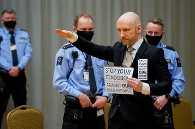 Суд Норвегії відхилив клопотання про умовно-дострокове звільнення масового вбивці Брейвіка
