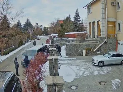 ДБР перелазило через паркан: в ексголови "Нафтогазу" Коболєва вдома провели обшук