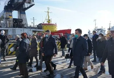 Члены Европейского парламента прибыли в Мариуполь для того, чтобы поддержать Украину