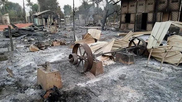 Війська хунти М'янми спалили понад 400 будинків селян