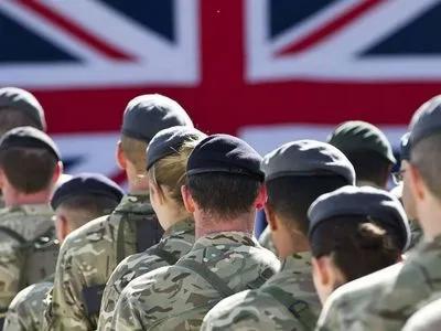 Британия в феврале отправит свои войска в Эстонию из-за угрозы вторжения России в Украину