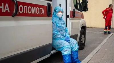 В Києві за минулу добу 2 298 хворих на коронавірус - 18 людей померли