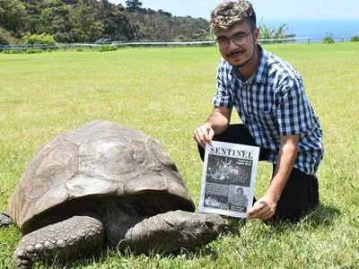 190-річний Джонатан - найстаріша черепаха в історії