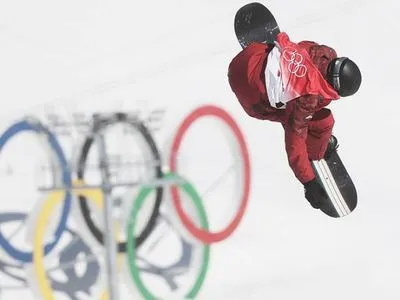 Поборол рак: канадский сноубордист завоевал золото Олимпийских игр в Пекине