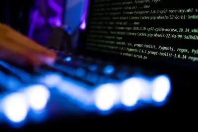 Польща створить спеціальні кібервійська