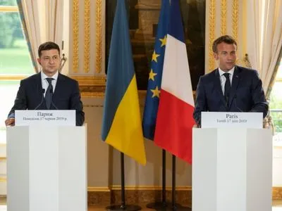 Впервые за 24 года: завтра в Киеве будет находиться президент Франции