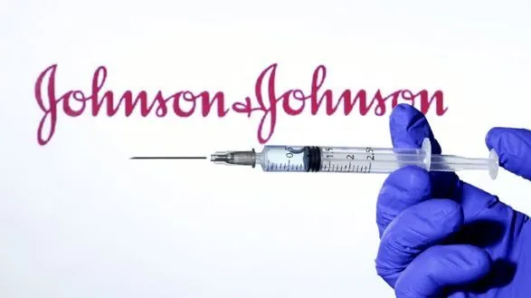 NYT: Johnson & Johnson призупинила виробництво вакцини від COVID-19