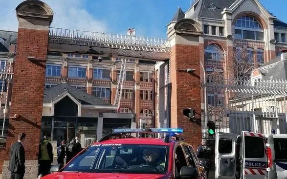 Во Франции более 30 человек пострадали при пожаре банкнотной фабрики
