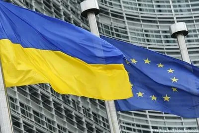 Большинство европейцев считают, что НАТО и ЕС должны защитить Украину в случае вторжения России – опрос