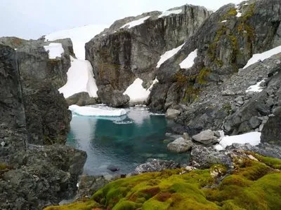 Почти +13 °С: украинские полярники в Антарктиде зафиксировали температурный рекорд