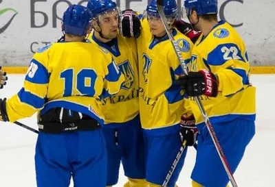 Хокей: юнацька збірна України продовжила переможну серію на міжнародному турнірі