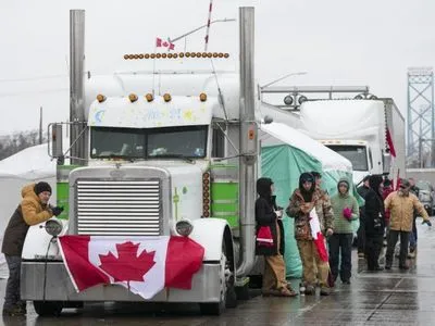Канадский судья приказал прекратить блокаду на пограничном мосту