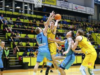 Баскетбол: "Дніпро" здобув п'яту поспіль перемогу в сезоні