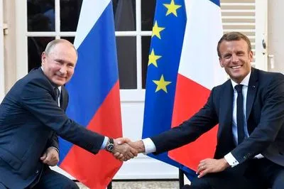 Лідер Франції Макрон поговорить з Путіним про Україну в суботу: Єлисейський палац