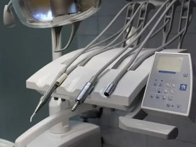 В Ровенской области 15-летняя девушка после посещения стоматолога получила заражение крови и оказалась в реанимации
