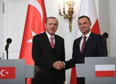 "Внимательно следят за ситуацией": Эрдоган и Дуда обсудили агрессию России против Украины