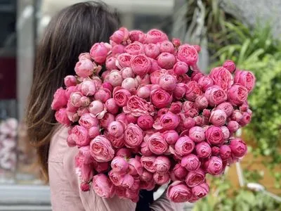 За місяць до Дня закоханих: імпорт квітів у січні подвоївся