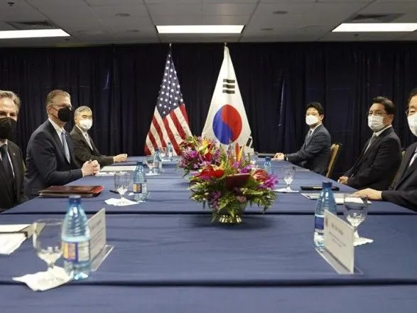 США, Японія та Південна Корея зустрілися на Гаваях, щоб обговорити питання Північної Кореї