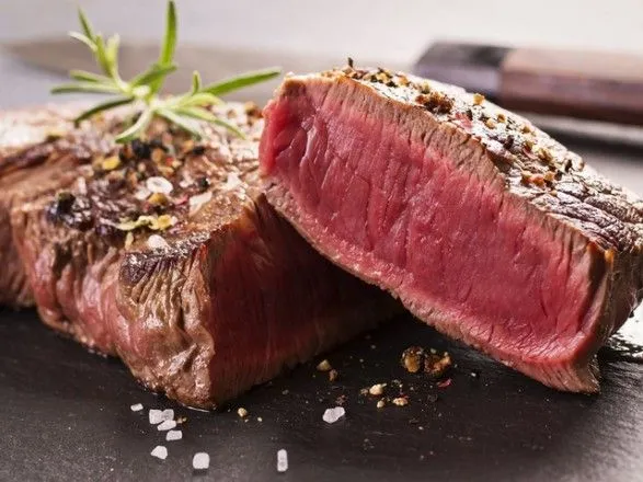 Вчені розповіли, чим небезпечне регулярне споживання червоного м'яса