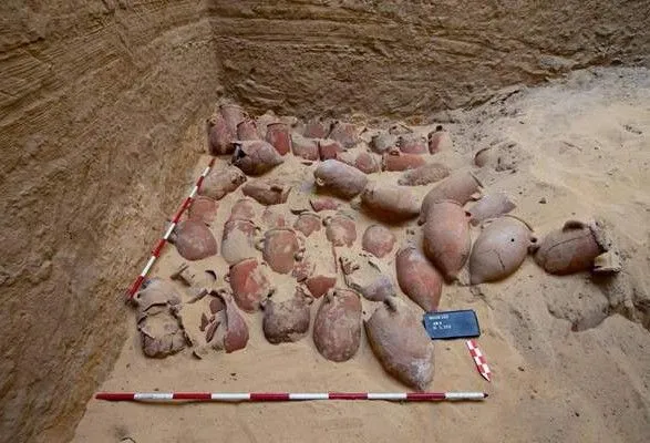 v-yegipti-arkheologi-viyavili-znakhidku-iz-zasobami-dlya-balzamuvannya