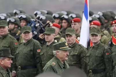 Российские военные в Беларуси угрожают странам Балтии и Польше - президент Литвы
