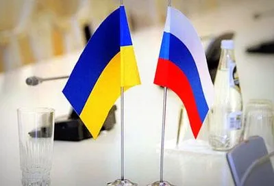 Опрос: 55% украинцев считают, что Украина должна выйти из Минских соглашений, если Россия признает “ЛДНР”