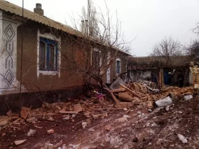 Новые обстрелы: в Луганской области боевики обстреляли лицей, где находились 30 учеников