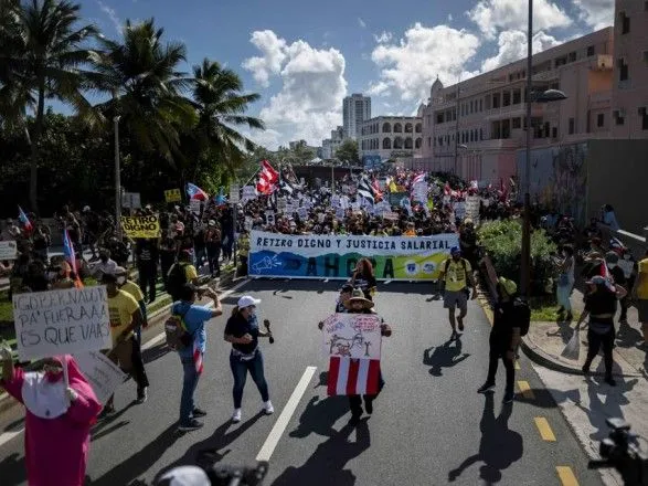 protesti-v-puerto-riko-narostayut-na-tli-vimog-pidvischennya-zarobitnoyi-plati