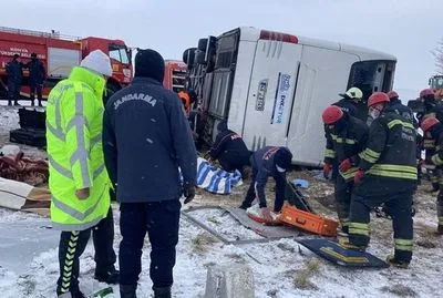 В Турции произошло ДТП с туристическим автобусом. Погибли пять человек