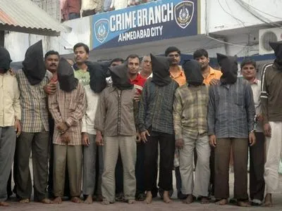 Індійський суд засудив 38 людей до смертної кари за смертельні вибухи 2008 року